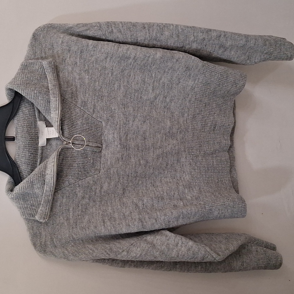 H&M sweater